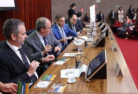 TSE assina digitalmente e lacra sistemas eleitorais que serão usados em outubro