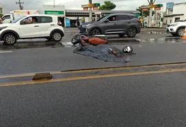 Motociclista morre em acidente com caminhão na Avenida Menino Marcelo