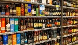 Homem é preso após tentar furtar whisky de supermercado em Arapiraca