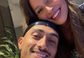 'Tem pão para todo mundo': esposa de Raphinha se declara ao jogador após fala de Vampeta