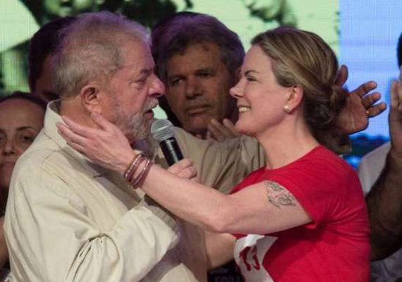 Seria um erro político o PT não ter Lula como candidato, diz Gleisi