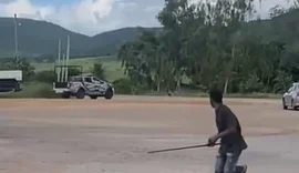 Homem é preso por tráfico de drogas após perseguição e troca de tiros em Estrela de Alagoas