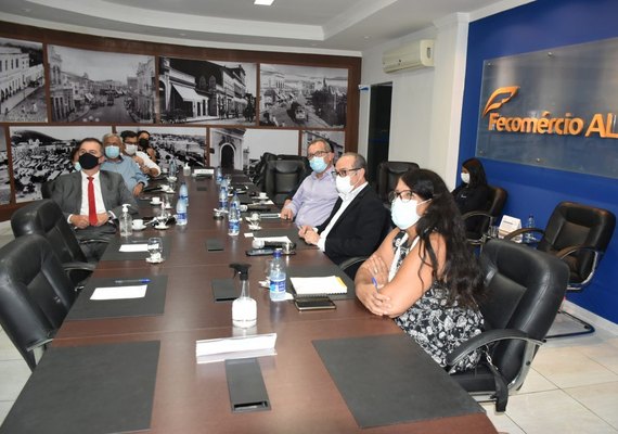 Prefeito de Poço das Trincheiras se reúne com presidente do Fecomércio AL para discutir parceria