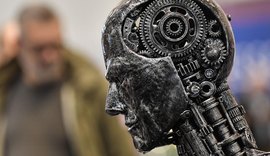 EUA veem a corrida pela IA como ameaça existencial, diz secretário do  do Interior dos Estados Unidos