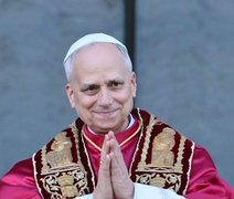 Papa Leão XIV não precisará de outros tratamentos após cirurgia de câncer