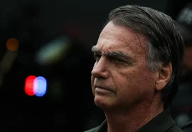 Bolsonaro tem atividades no PL suspensas após perda de direitos políticos