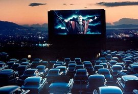 Cine Drive-in ressurge popular em tempos de pandemia e isolamento