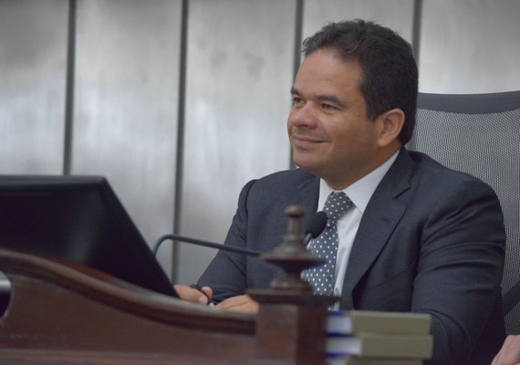 Exclusivo: Confira a forma de pensar e de agir do futuro governador de Alagoas