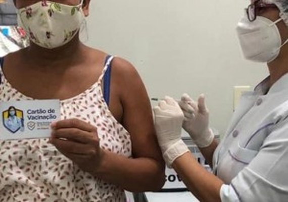 Santana do Mundaú é a cidade que mais vacina contra a Covid-19 na Zona da Mata