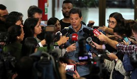 Haddad acusa Bolsonaro de organização criminosa e vai à Polícia Federal