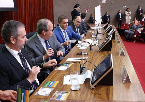 TSE assina digitalmente e lacra sistemas eleitorais que serão usados em outubro
