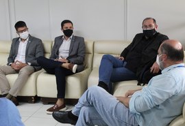 Economia firma laços estratégicos com reitoria da Ufal