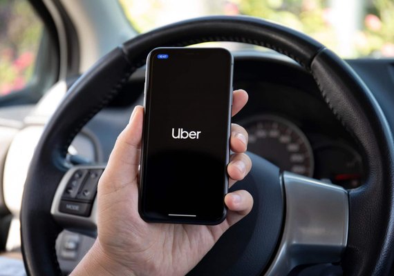 Moradores do interior de AL podem se deslocar gratuitamente de Uber para pontos de vacinação