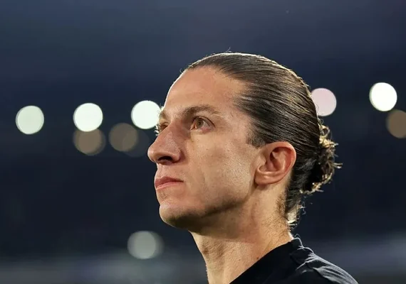 Monaco oficializa Filipe Luís como treinador com contrato até junho de 2028