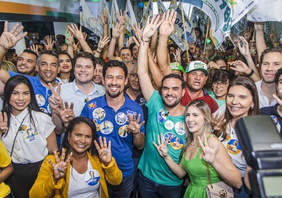 Davi Maia inaugura comitê central de campanha em Maceió
