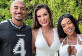 Andressa Urach presenteia namorado com 'primeira marmita'