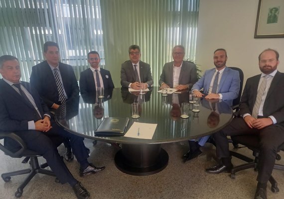 Diretores da Asplana se reúnem com a bancada alagoana em Brasília