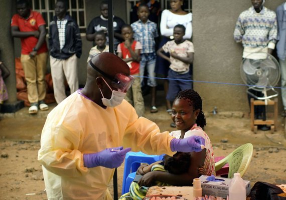 OMS confirma mais de mil mortes por ebola na África
