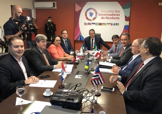 Governadores do Nordeste se reúnem e definem prioridades para encontro nacional