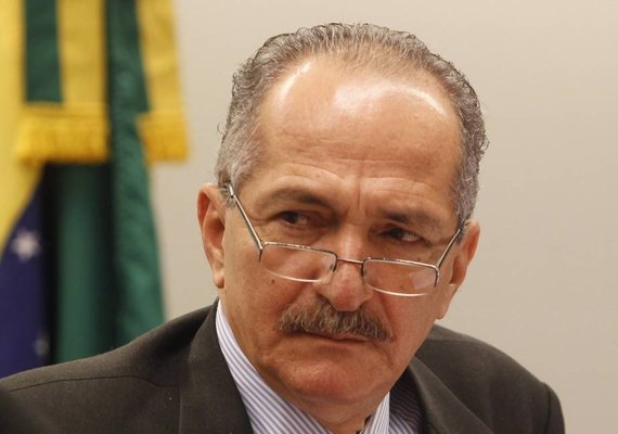 Mourão elogia ex-ministro de Lula e Dilma