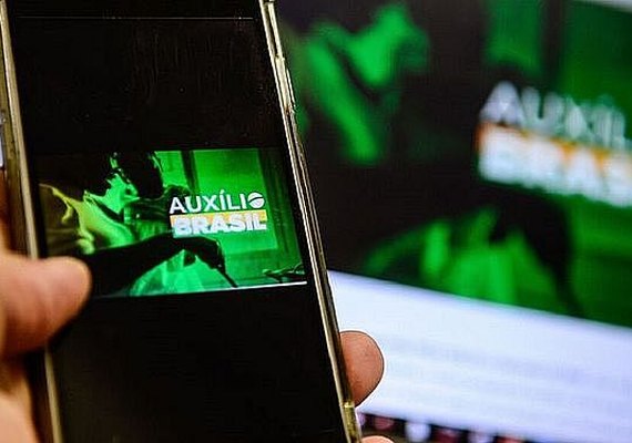 Quem tem carteira assinada vai ganhar o Auxílio de R$ 600? Entenda