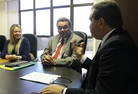 TJ firma convênio para instalar Centro de Solução de Conflitos na Estácio Fal