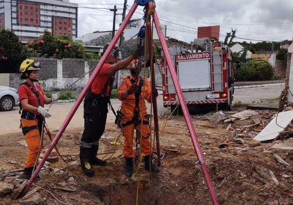 Bebê, mãe e avô são resgatados após queda em cacimba de 12 metros no Agreste