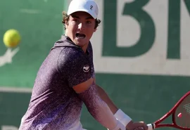 João Fonseca vence Dino Prizmic e encara Djokovic em Roland Garros