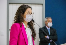 Teca Nelma é ameaçada por outro vereador ao chamar Bolsonaro de genocida