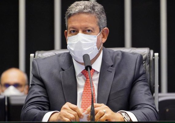 Arthur Lira anuncia que Plenário vai decidir sobre proposta do voto impresso