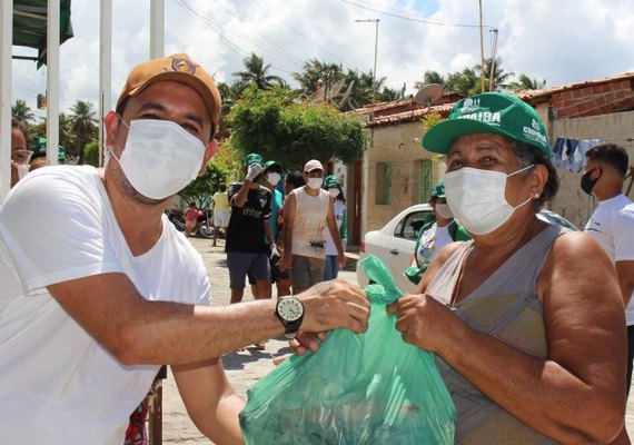 Coopaiba distribuiu 15 toneladas de alimentos em Piaçabuçu