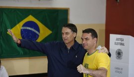 MP discorda de arquivamento pedido pela PF e inquérito que investiga Flávio Bolsonaro seguirá