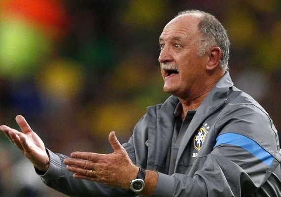 Irritado com vazamentos, Felipão faz Mattos ligar para repórter