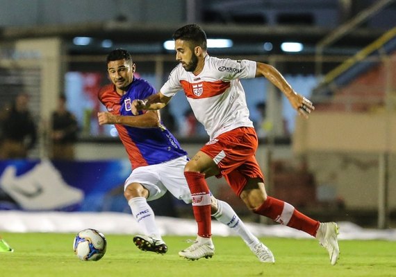 CRB, melhor visitante da série B, terá dois jogos em Maceió
