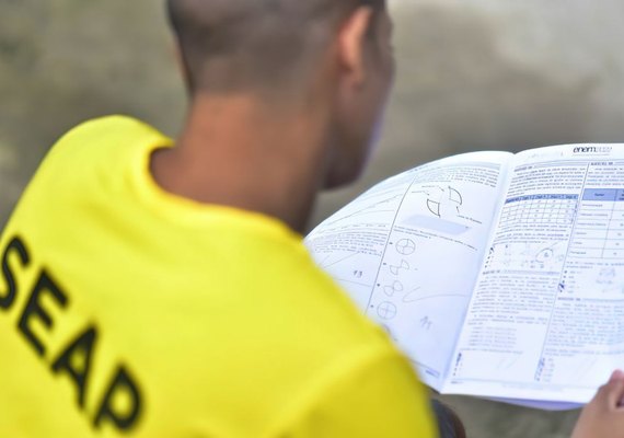 Inep realiza provas de Enem PPL e reaplica as do exame regular