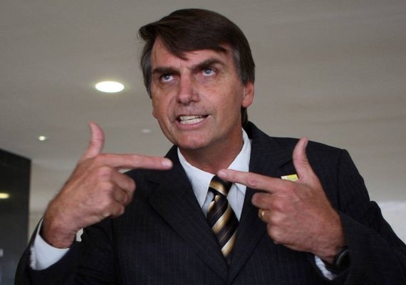 Bolsonaro é condenado por declarações homofóbicas e racistas
