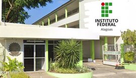 Ifal inicia novos processos seletivos simplificados para professor substituto com salários de R$ 3.412,63