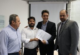 CPLA participa de reunião sobre aplicação de recursos para AL
