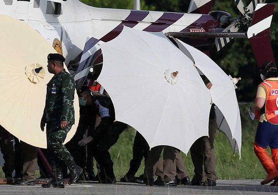 Regate na Tailândia: oito meninos já foram retirados da gruta