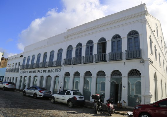 Com 54 vagas, concurso para Câmara de Maceió terá salários de até R$ 7 mil; confira