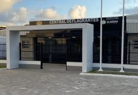 Homem é preso após ameaçar companheira com arma