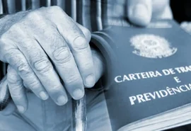 Homem de 62 anos tenta dar entrada a aposentadoria e descobre que já era aposentado desde 2015