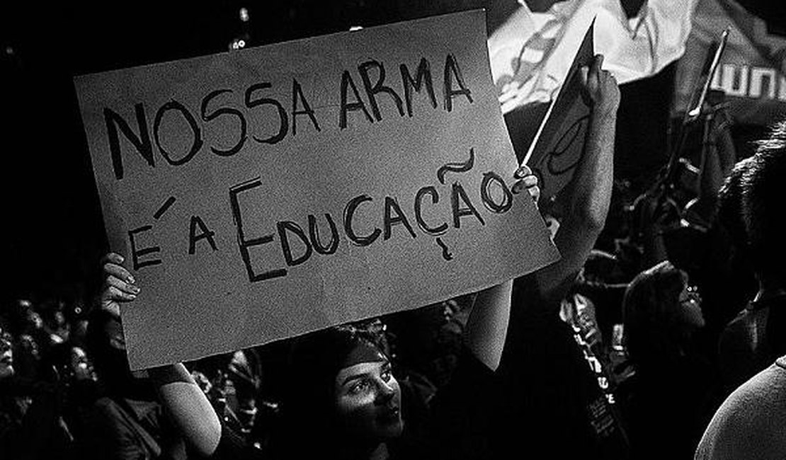 Artigo: O Plano Nacional de Educação no final de 2021