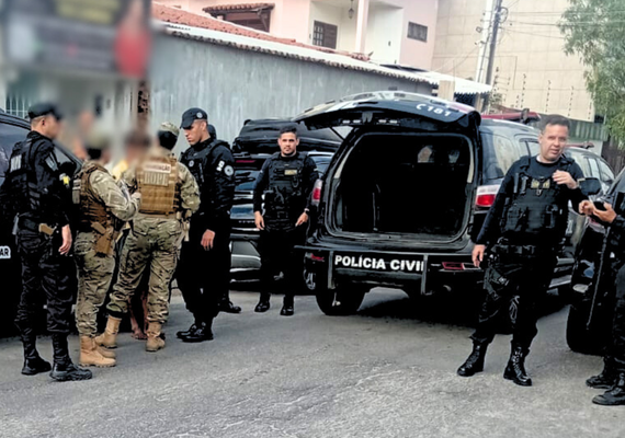 Homem invade comércio e é contido após fuga pelos telhados em Maceió