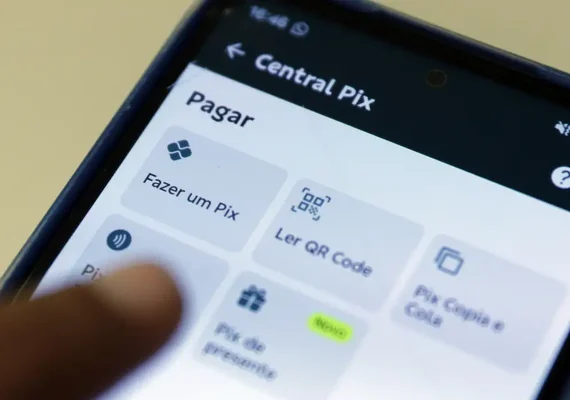 Pix amplia participação nos pagamentos em bares e restaurantes