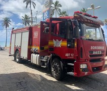 Incêndio atinge loja de materiais hospitalares em galeria na Jatiúca; Veja