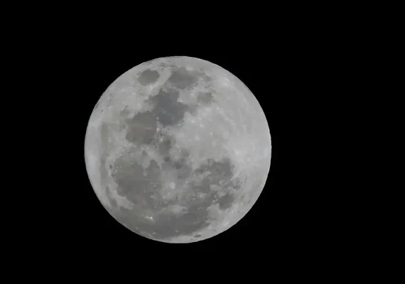 Maior superlua do ano pode ser vista nesta quinta-feira