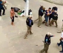 VÍDEO: Homem é preso ao agredir guardas municipais e tentar impedir fiscalização de obras em Ipioca