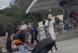 Roda de ônibus do BRT se solta e mata mulher no Rio de Janeiro