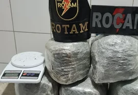 Após denúncia, jovem é preso com 5kg de maconha dentro de residência